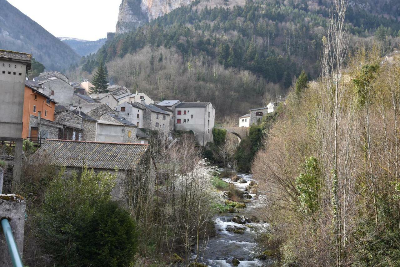 La Belle Audoise Sainte-Colombe-sur-Guette Exterior foto